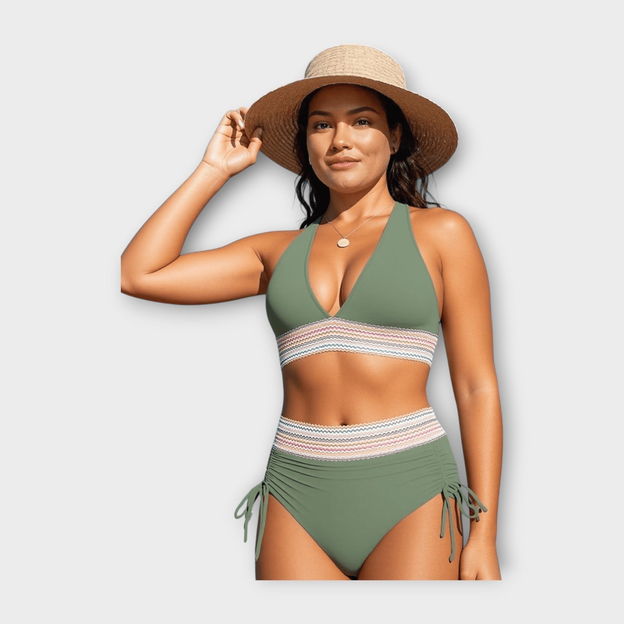 Bikini su Nėrinių Detalėmis ir Aukštu Juosmeniu