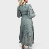 Viktorija - Nėrinių Žibinto Suknelė