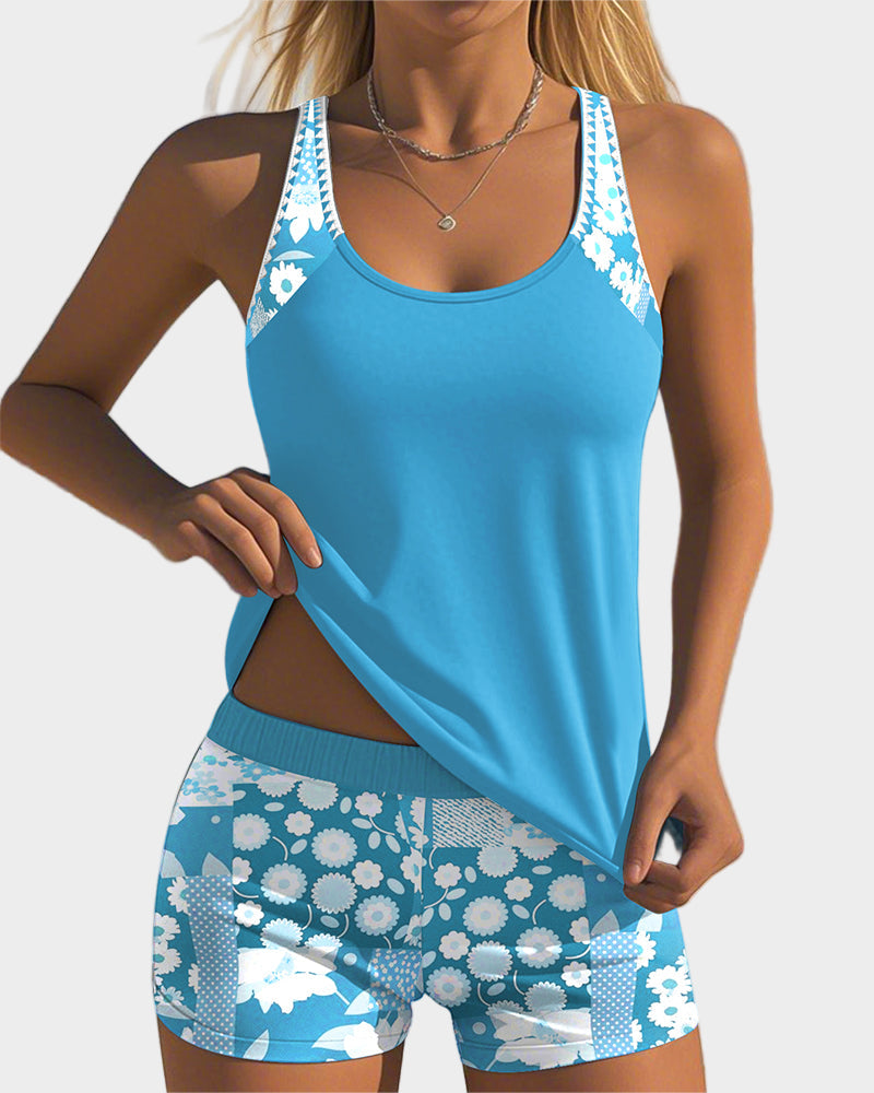 Modernus maudymosi kostiumėlių rinkinys