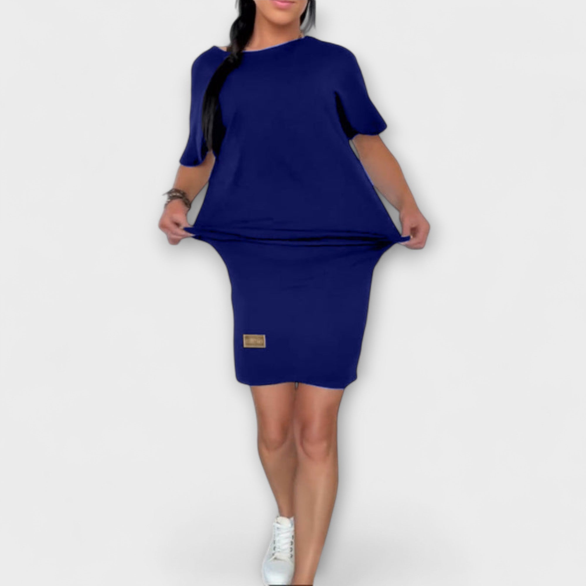 Lídia - Elegantiška Prigludusi Suknelė