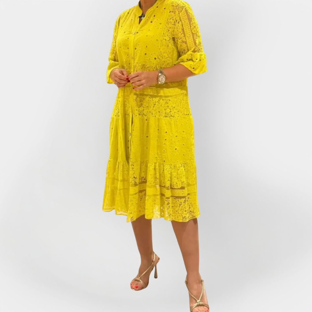 Suknelė su nėriniais, rankovėmis ir priekiniais mygtukais