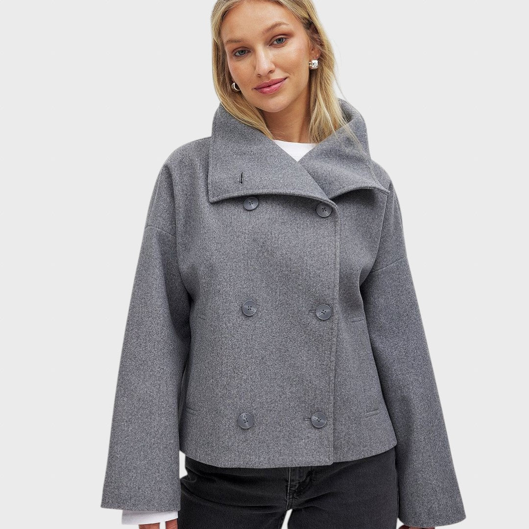 Arina | Trumpa vilnonė striukė su dvigubu užsegimu