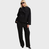 Arina | Trumpa vilnonė striukė su dvigubu užsegimu